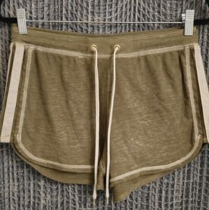 No Boundaries Olive Green Lounge Shorts Size S (4–6)